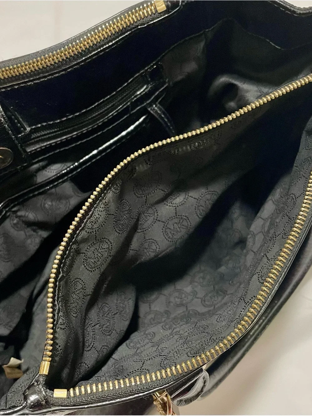 Michael Kors Dillon East West Satchel & Wallet Set